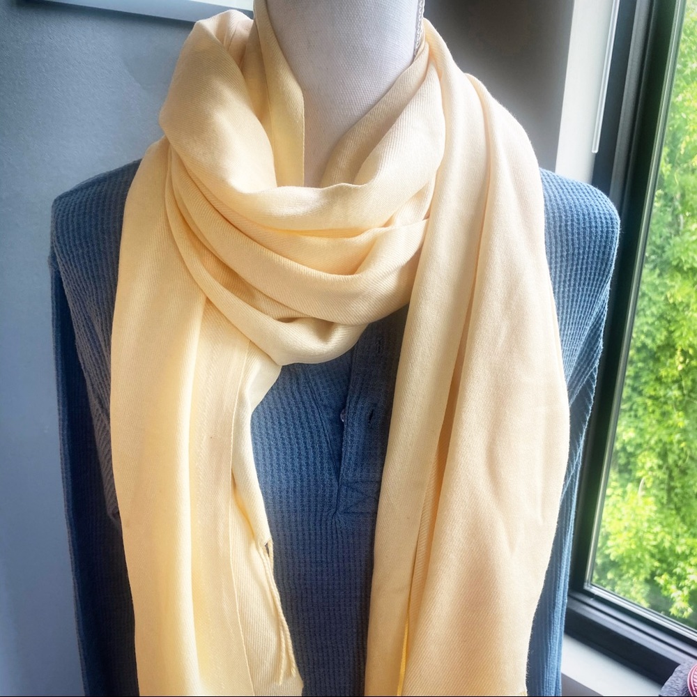 NWOT Turkish Buttercream Pashmina Scarf